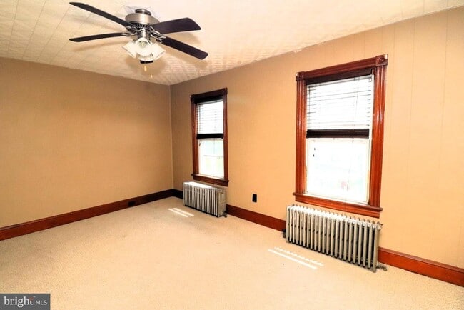 Building Photo - 612 Carbon St