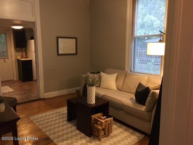 Building Photo - 3903 Kennison Ave