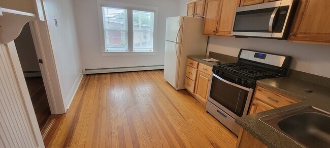 Building Photo - 3575 State Route 55, Unit APT B RT Side St...