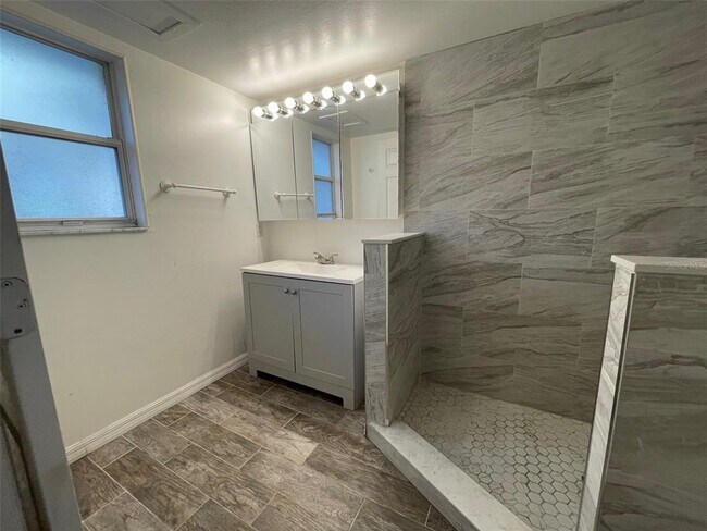 Building Photo - 20164 SE 115th Ave