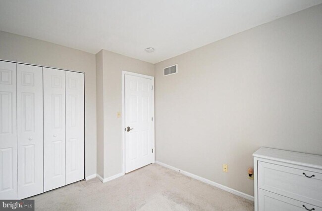 Building Photo - 4258 Red Oak Ct