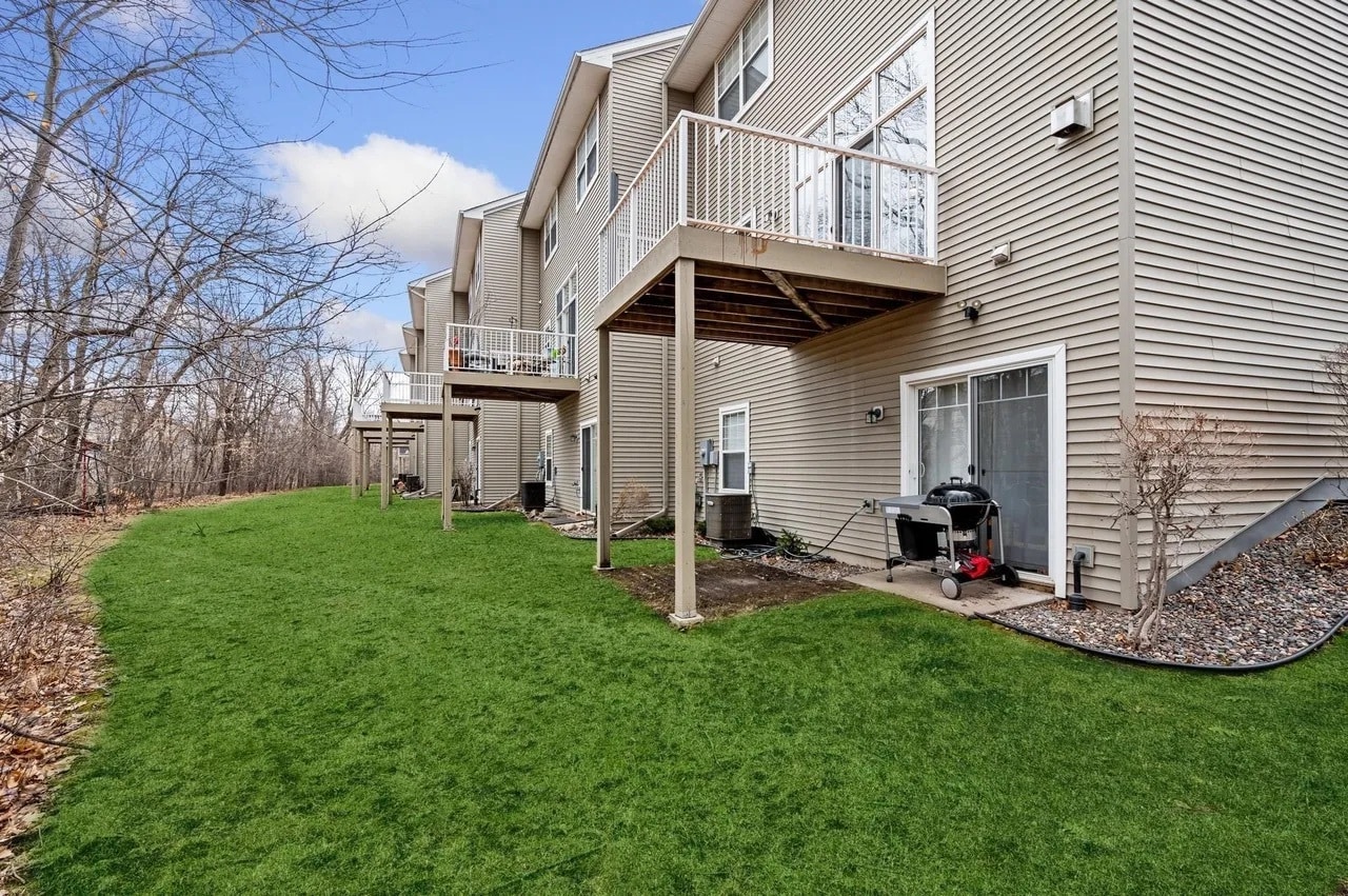 Building Photo - 5021 Dunkirk Pl N