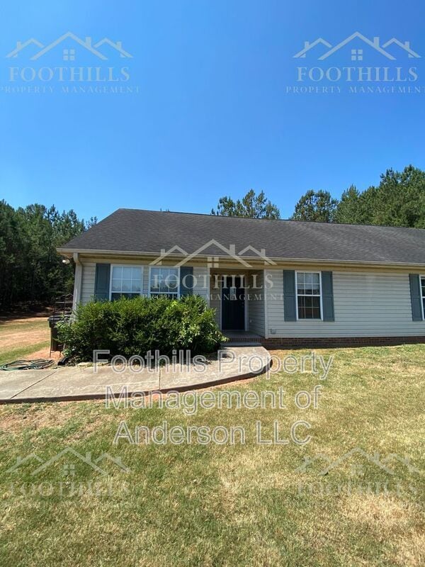 Primary Photo - 1419 Oak Hill Dr