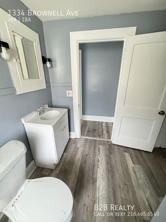 Building Photo - 1334 Brownell Ave