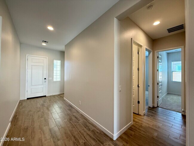 Building Photo - 2996 E Birdsong Ave