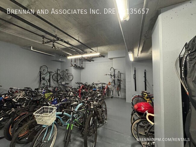 Building Photo - 850 Beech St