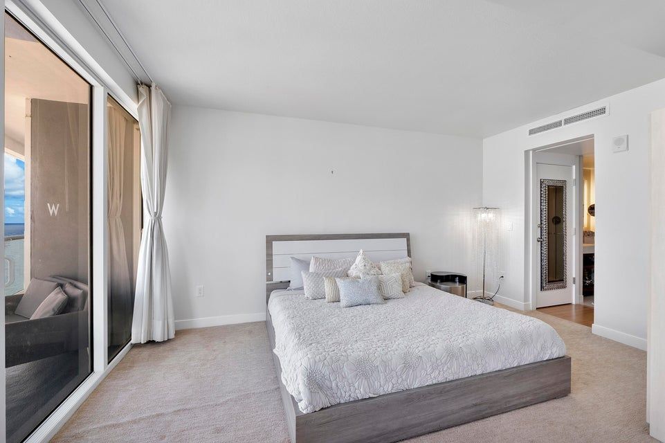 Building Photo - 3101 Bayshore Dr