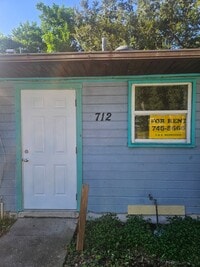 Building Photo - 2/1 DUPLEX