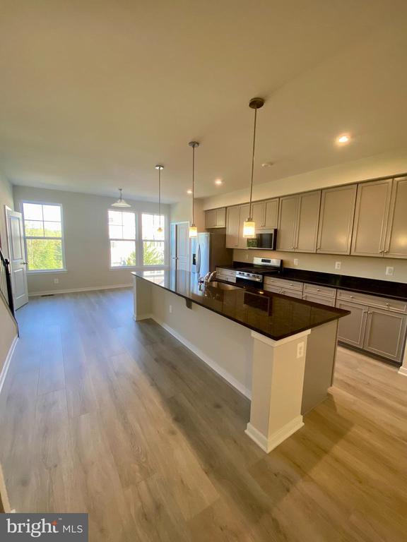 Building Photo - 313 Huff Dr