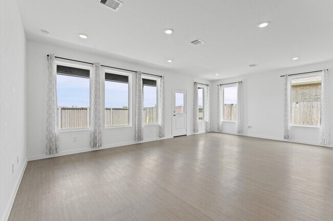 Building Photo - 16503 Mesquite Fld Dr