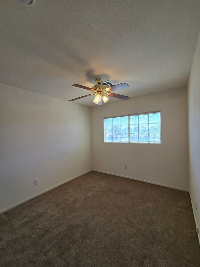 Building Photo - A FABULOUS 3 Bedroom home in desirable Silverado Ranch!