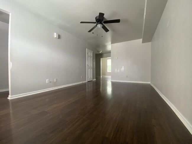 Building Photo - 314 Ardale Dr
