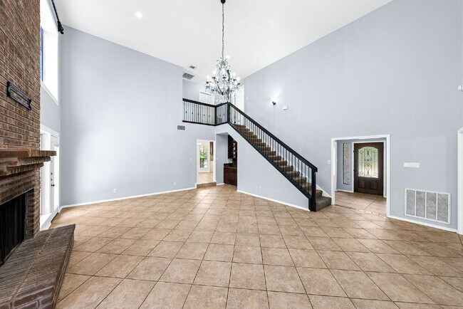 Building Photo - This is the one that checks all the boxes.
