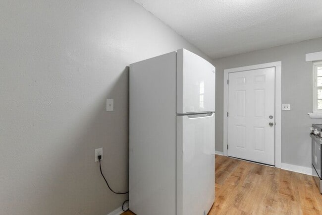 Building Photo - 1010 Glenwood Dr