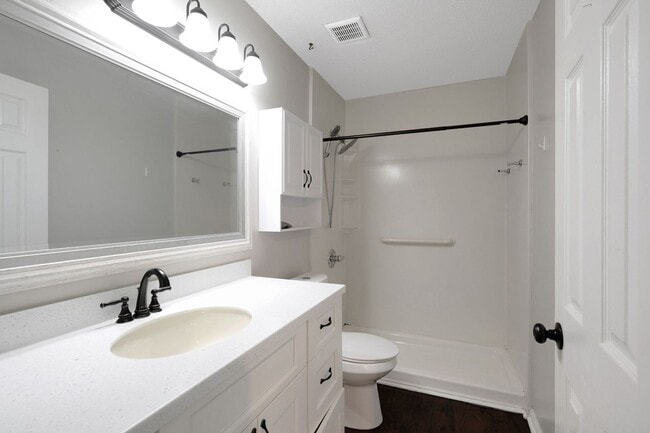 Building Photo - Charming 2BR Condo in Alpharetta