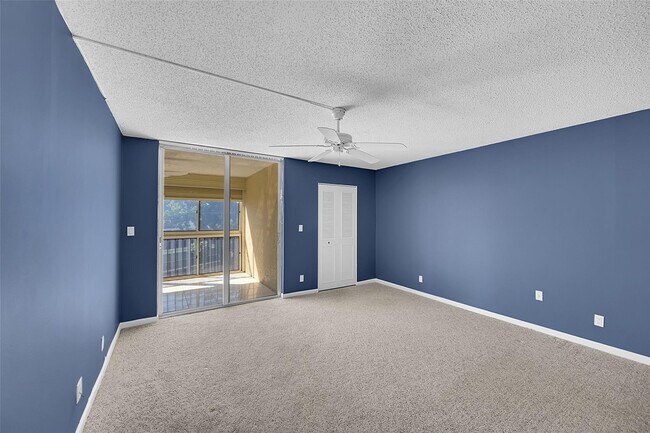 Building Photo - 14773 Cumberland Dr