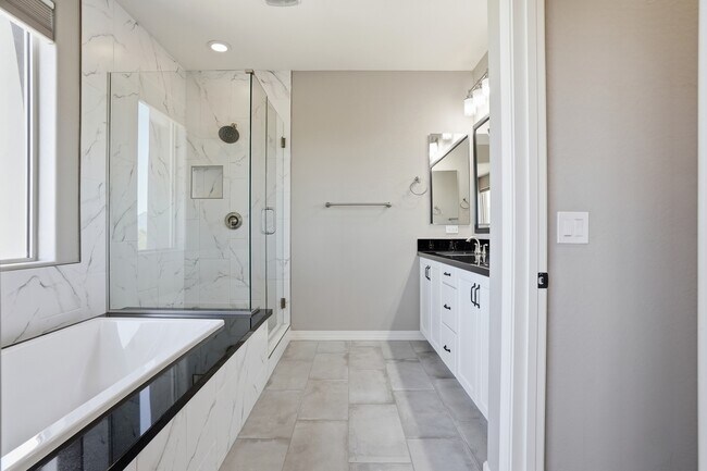 Building Photo - 7471 E Paraiso Dr