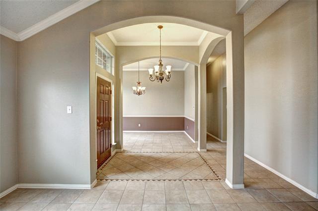 Building Photo - 2120 Los Rios Blvd