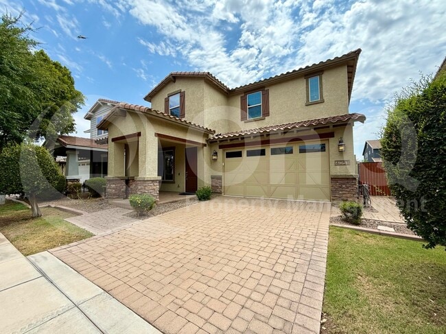 Primary Photo - 4051 E Mesquite St