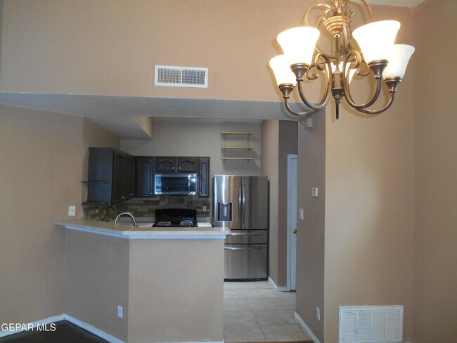 Building Photo - 14017 Tierra Vergel Dr