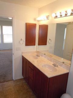 Building Photo - 601 Menaul Blvd NE