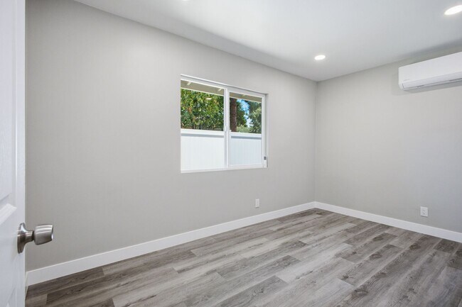 Building Photo - Stylishly Updated Pasadena Home with Spacious Yards Perfect for Entertaining