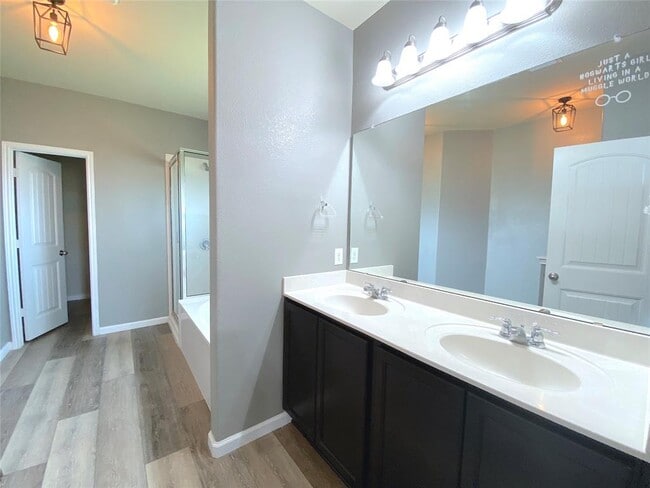 Building Photo - 122 Liard River Rd