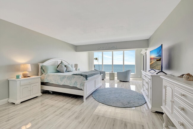 Building Photo - 2909 S Ocean Blvd