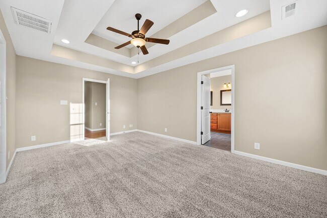 Building Photo - Pet Friendly Four Bedroom!