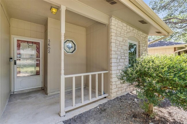 Building Photo - 3602 Hillrock Dr