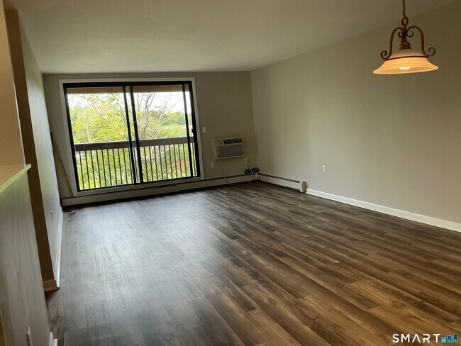 Building Photo - 2315 Cromwell Hills Dr