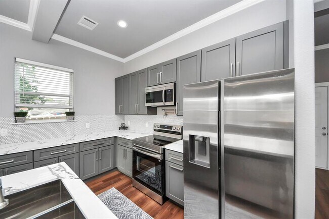 Building Photo - 6710 Letcher St
