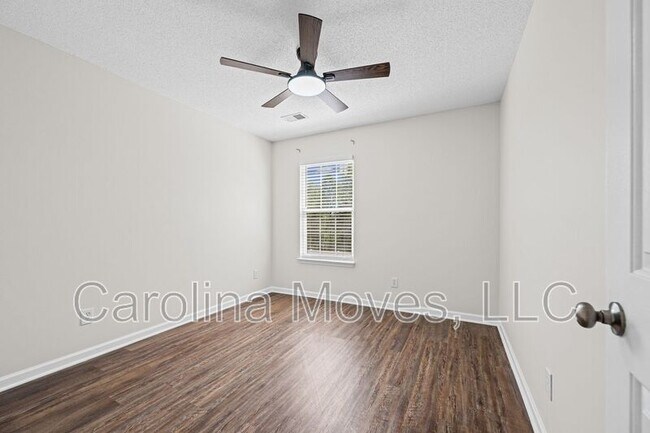 Building Photo - 106 Waterford Park Dr