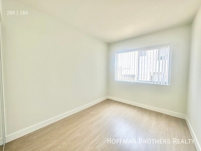 Building Photo - 1811 Tamarind Ave Los Angeles, CA 90028
