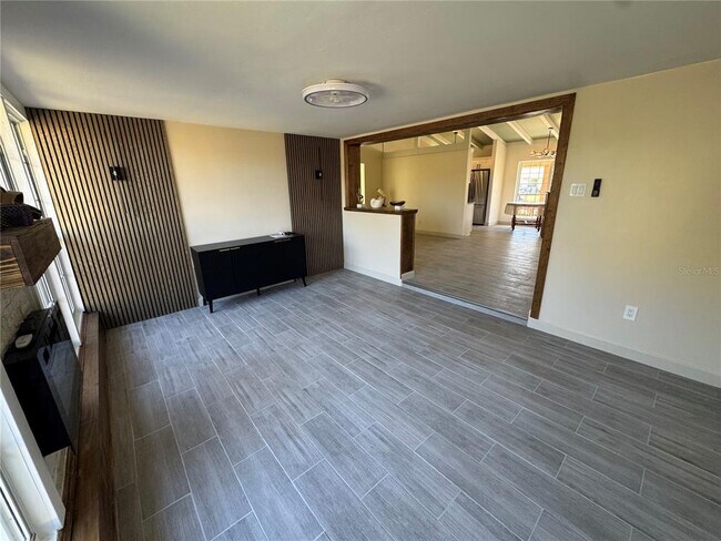 Building Photo - 1500 Carson Cir NE