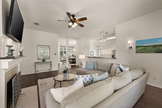 Building Photo - 6944 Canyon Springs Rd