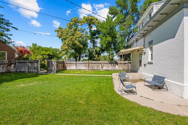 Building Photo - The One Spanish Fork Rental You Don't Want to Miss"