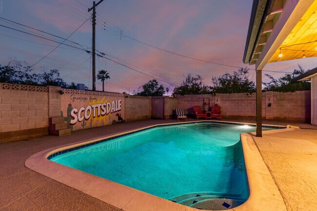 Building Photo - 8335 E Weldon Ave