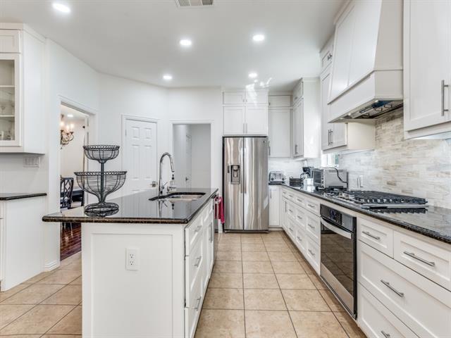 Building Photo - 7110 Waterbury Dr