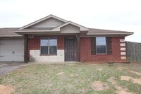 Building Photo - 2 Bedroom Duplex for Rent in Lindale! Tour Today!