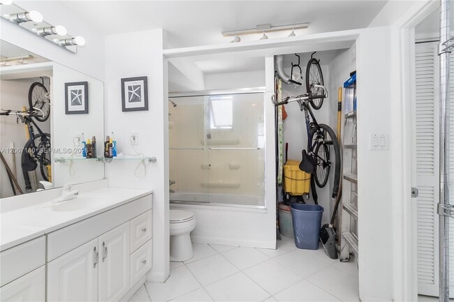Building Photo - 401 Ocean Dr