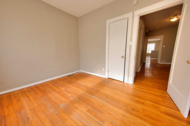 Building Photo - Charming & Spacious 3-Bedroom Unit with Private Master Suite