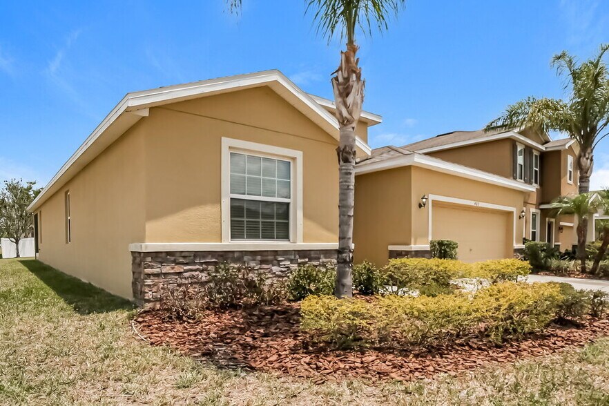 Building Photo - 402 Blakely Ct