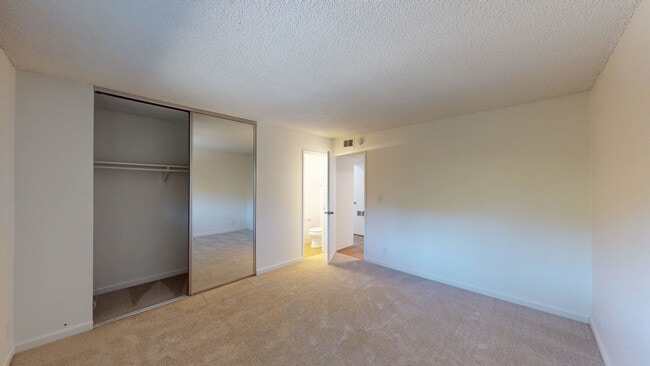 Building Photo - 1004 Ignacio Blvd