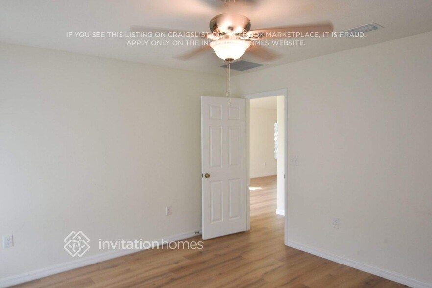 Building Photo - 5450 NW Pine Trail Cir