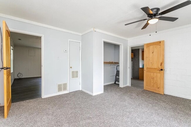 Building Photo - 2 bd, 1 ba house, just north of Columbia off of Route B, many updates, 1 acre lot