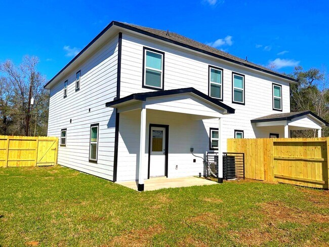 Building Photo - 8834 Nyssa St