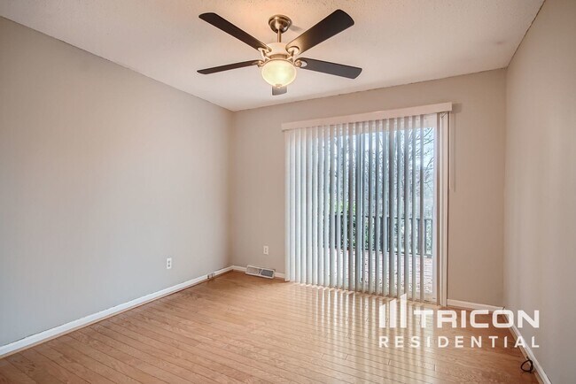 Building Photo - 3717 Smokerise Hill Dr