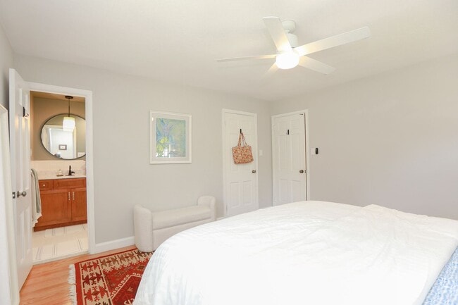 Building Photo - Charming 2BR in Historic Home – Bright, Sp...