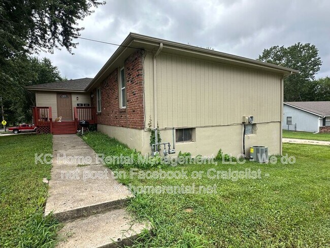 Building Photo - 420 N Jennings Rd